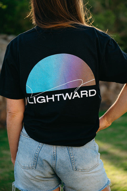 Lightward Tee